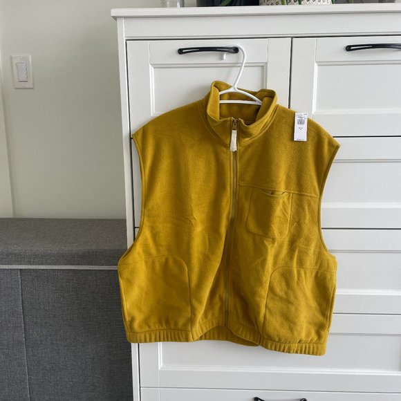 2/$20 Fleece full-zip vest | size L petite - Picture 3 of 6